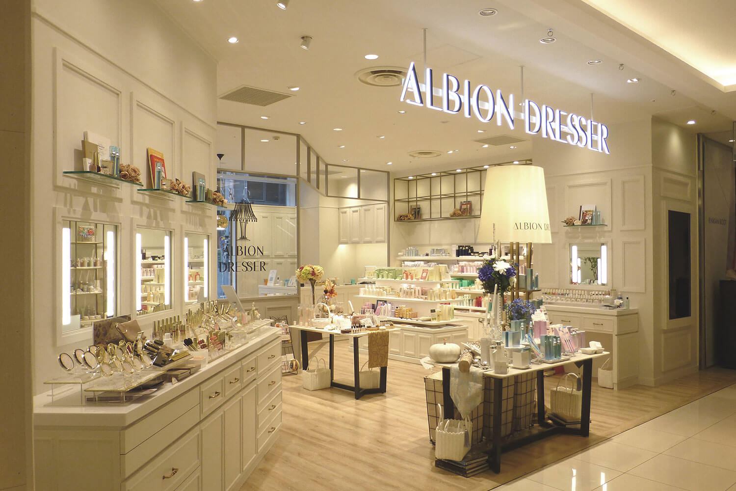 ALBION DRESSER広島本通り店ファサード